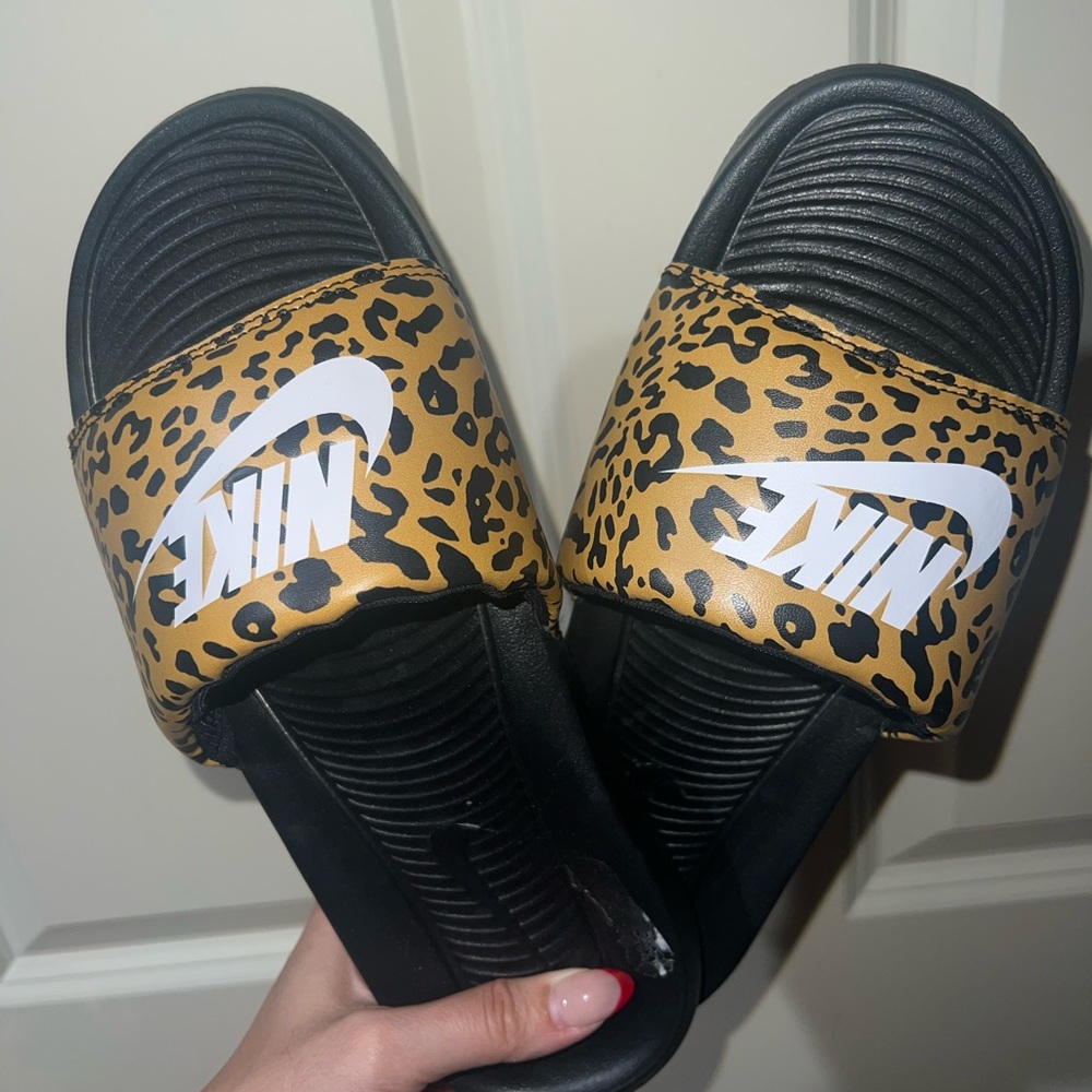 Nike slides in cheetah print